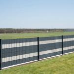 Sichtschutzstreifen PVC Zaunblende 0,19x35 m Basic 450 gr/m² inkl. 25 Klemmschienen Farbe grün (RAL 6005) – Bild 4